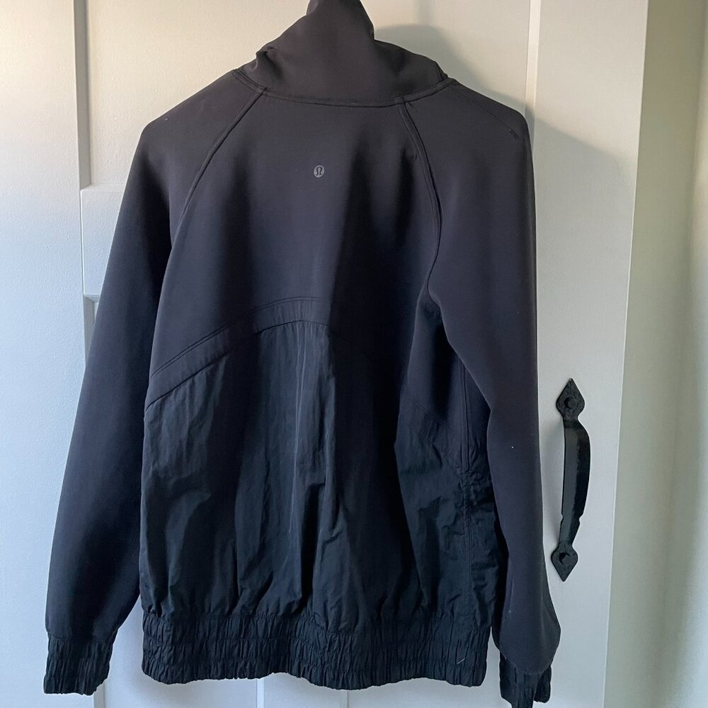 Lululemon Black Pullover - image 4